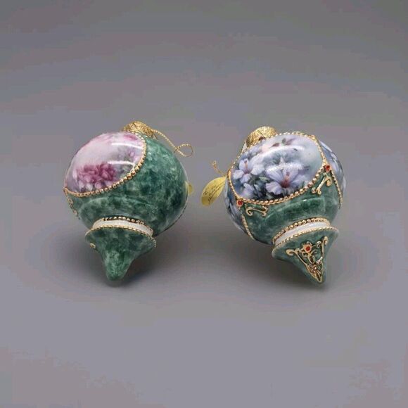 Set Of (2) Vintage Bradford Editions Christmas  Hummingbird Porcelain Ornaments - Picture 3 of 9